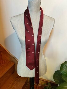 Men's Burgundy and Duck Patterned Tie - Classic Formal Accessory